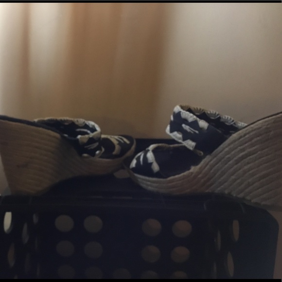 Black and off white slip on - Picture 2 of 3